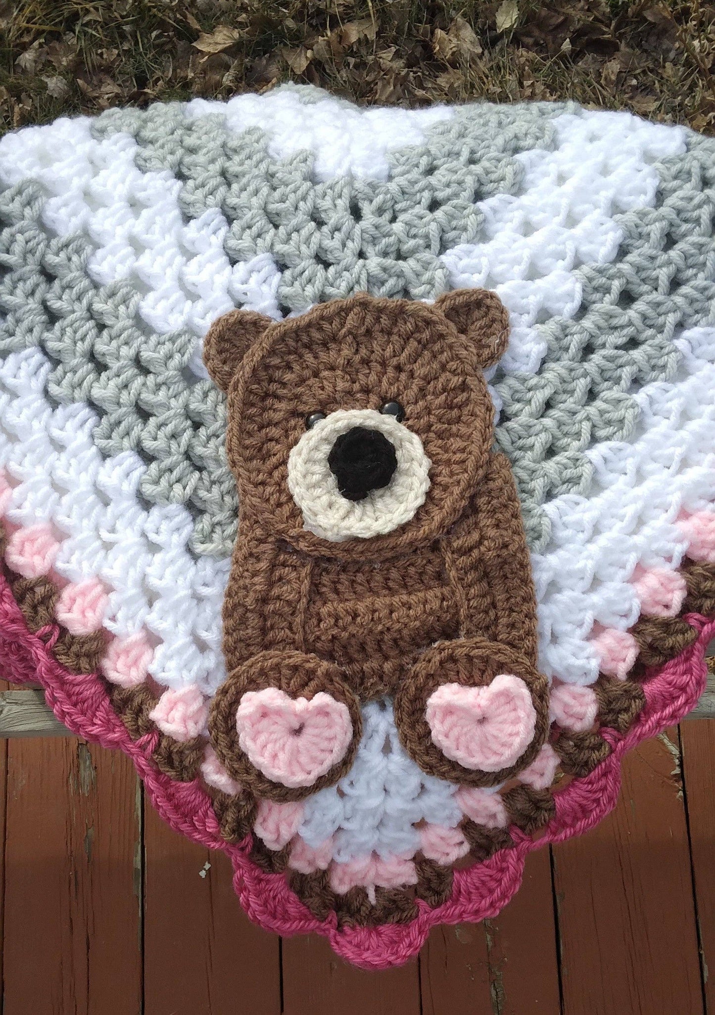 Baby Blanket with Bear Applique